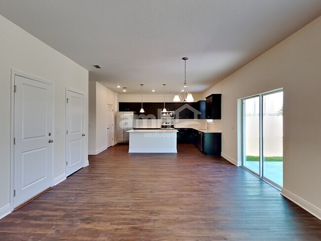 Building Photo - 854 Heavenly Dr