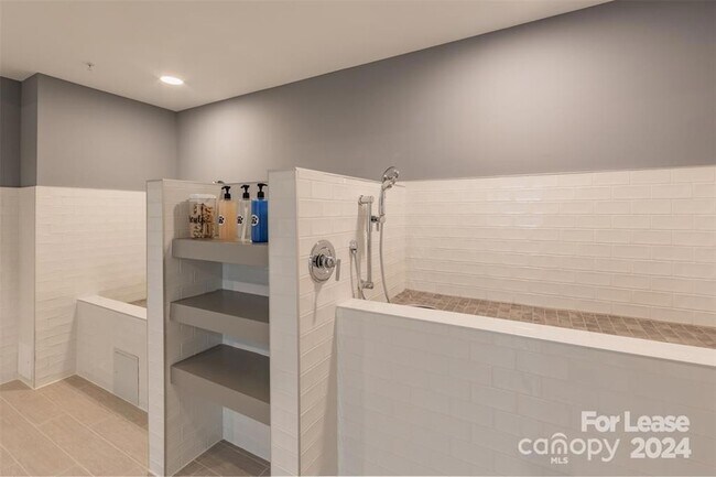 Building Photo - 13230 Ballantyne Corporate Pl