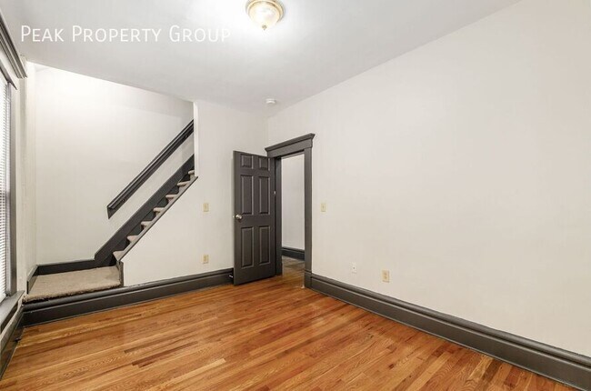 Building Photo - 180-182 W. 8th Avenue-182 W. 8th Avenue