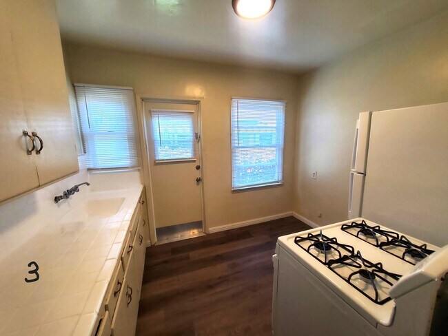 Building Photo - ONE TIME RENTAL (CHARLOTTE ALONZO)