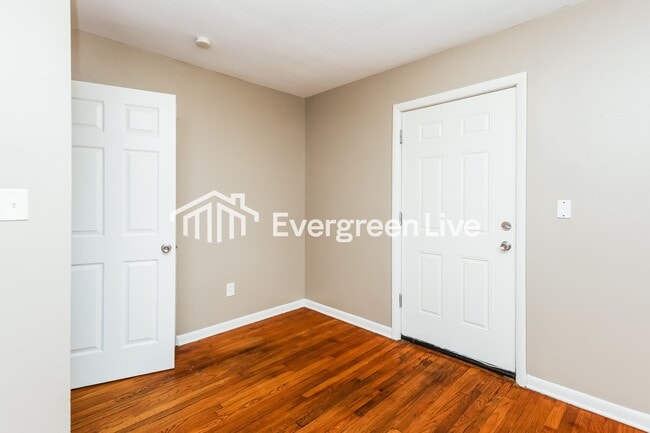 Building Photo - Coming Soon!