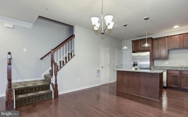 Building Photo - 43017 Clarks Mill Terrace