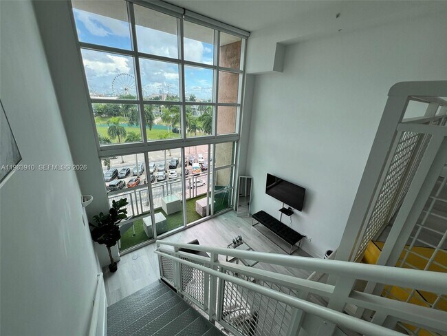 Building Photo - 253 NE 2nd St