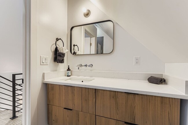 Building Photo - Stylish Loft-Style 1 Bedroom in the Heart of RiNo with Garage and Private Patio