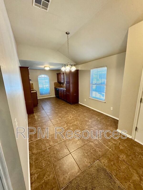 Building Photo - 2432 NW 197th St