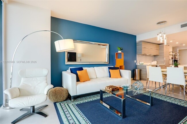 Building Photo - 650 NE 32nd St