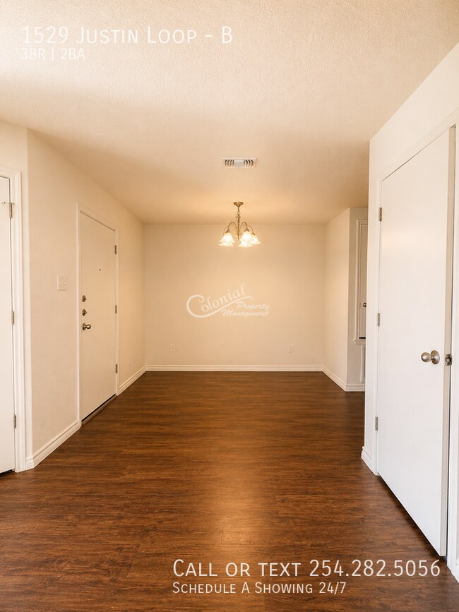 Building Photo - 1529 Justin Lp