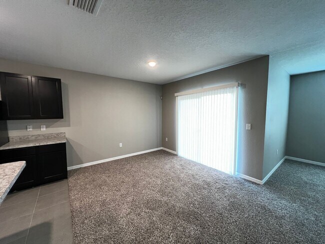 Building Photo - Modern 4-Bedroom Smart Home in Belleview – No HOA Application Required