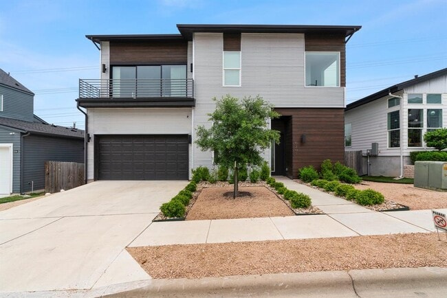 Primary Photo - 6201 Toscana Ave