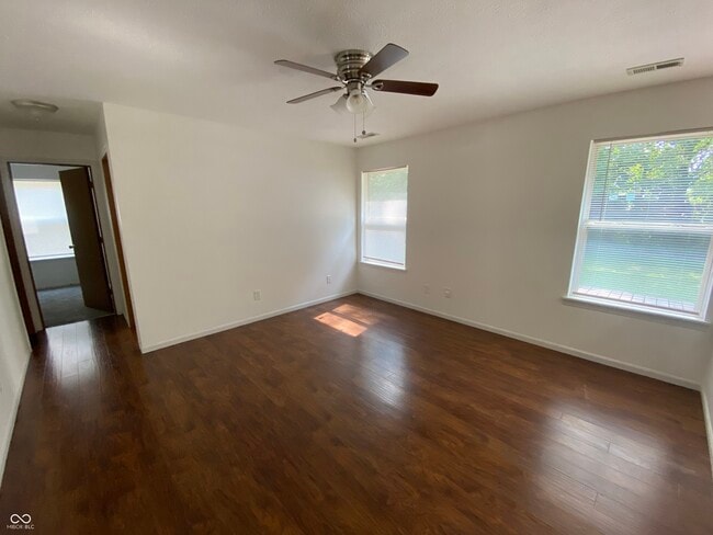 Building Photo - 450 Ashby Dr