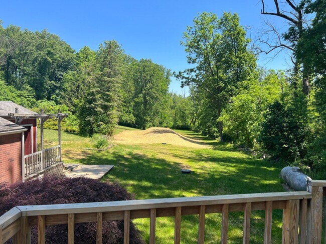 Building Photo - Quakertown Cape in Private Setting