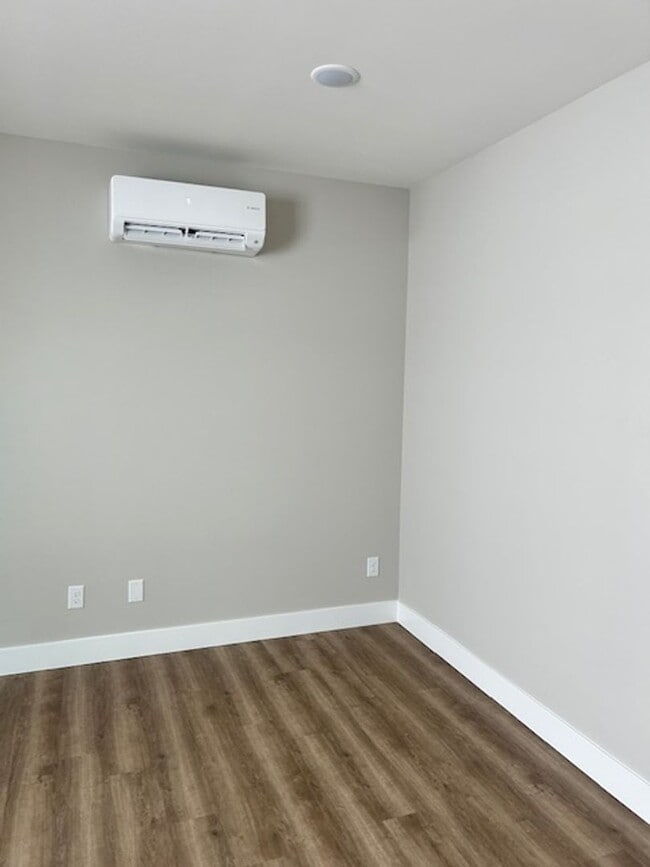 Building Photo - Modern Multi-Gen Living- Brand New