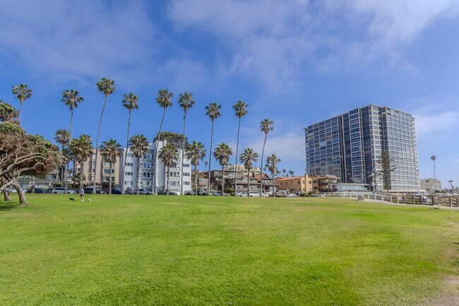 Building Photo - 939 Coast S Blvd