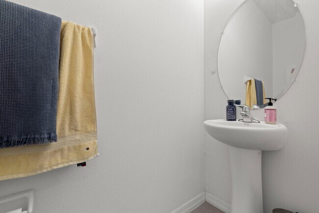 Building Photo - 8933 Indigo Trl Lp