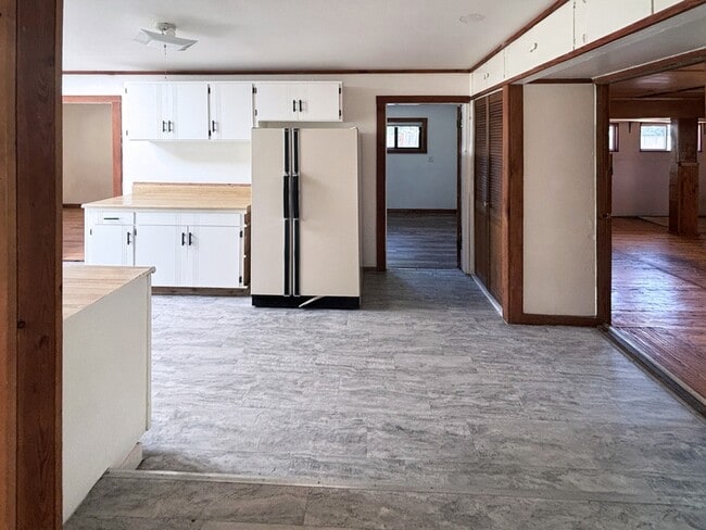 Building Photo - 3817 E Amazon Dr