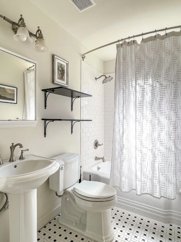 Bathroom - 4445 6th Ave S