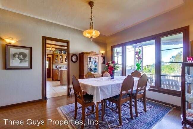 Building Photo - 3 br, 2 bath House - 4496 Berting St.