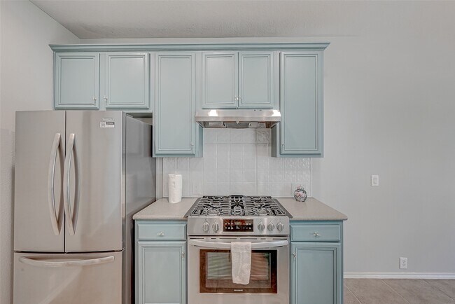 Building Photo - 13600 Breton Ridge St