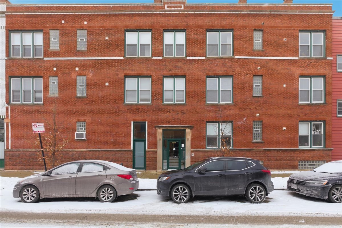 Building Photo - 2350 W Charleston St