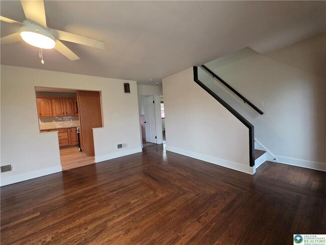 Building Photo - 1645 Mark Twain Cir