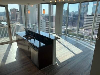 Building Photo - 777 N Ashley Dr