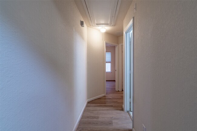 Building Photo - 10159 Twila Springs Ct