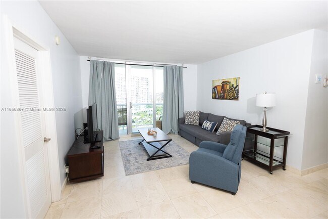 Building Photo - 3901 S Ocean Dr