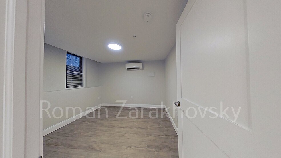 Building Photo - 2 Ayr Rd