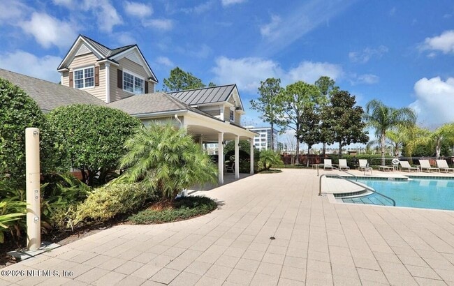 Building Photo - 11225 Castlemain Cir E