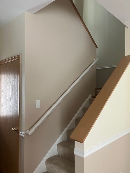 Building Photo - 3110 Shenandoah Dr