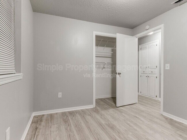 Building Photo - 1409 SW 81st St