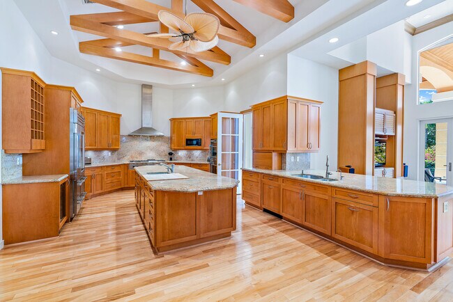 Building Photo - 197 Spyglass Ct