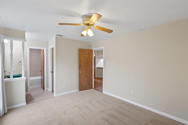 Building Photo - 10616 Mellow Meadow Dr