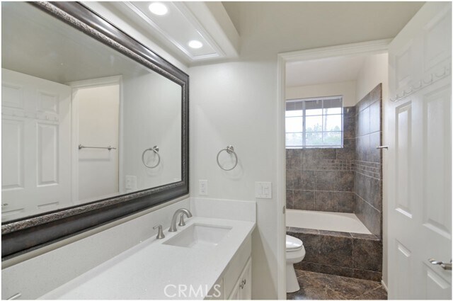 Building Photo - 7 Landmark Pl