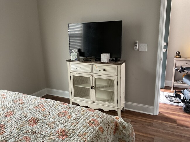 Building Photo - 159 W 1st St