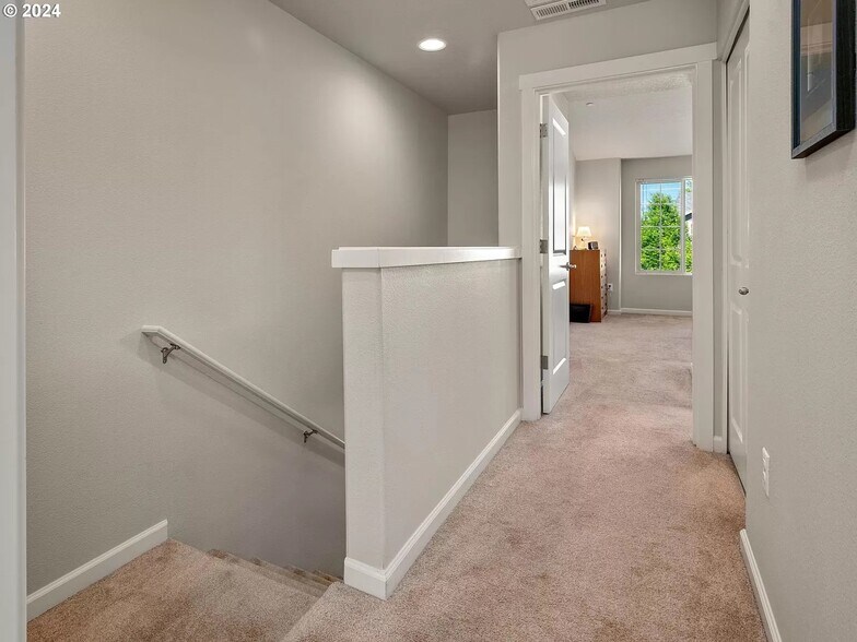 Stairway - 126 NE 78th Ave