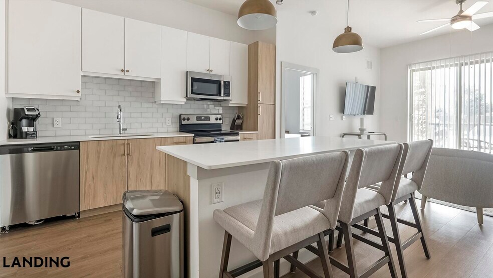 Building Photo - 600 Farm to Market 1626