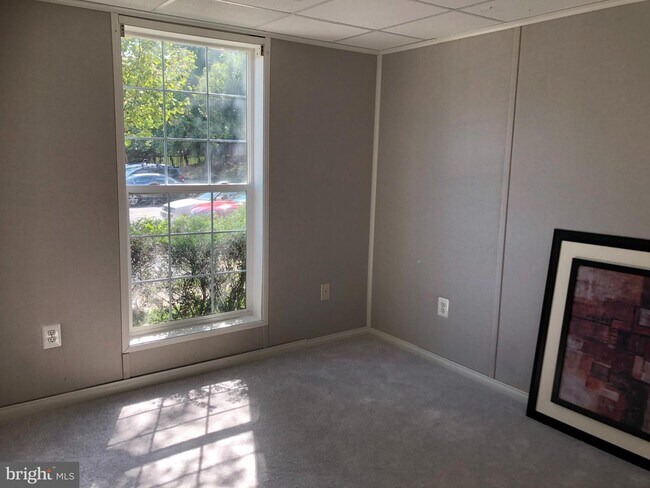 Building Photo - 5558 Clifton Crest Way