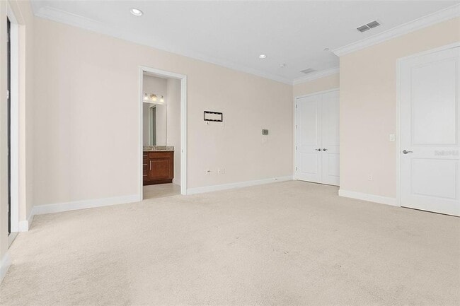 Building Photo - 13813 Benavente Ave