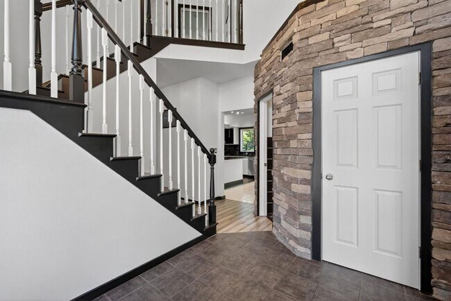 Building Photo - Spacious 5-Bed Walkout Home with Over 3,500 Sq. Ft. of Living Space