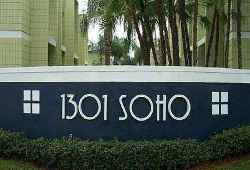 Building Photo - 1301 S Howard Ave