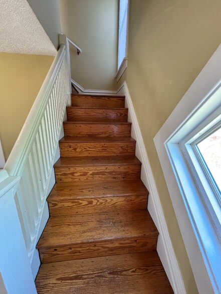 Building Photo - 645 Phillips St