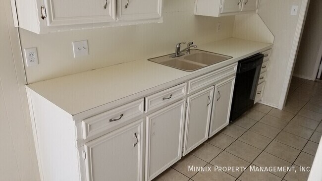 Building Photo - 8207 Memphis Ave