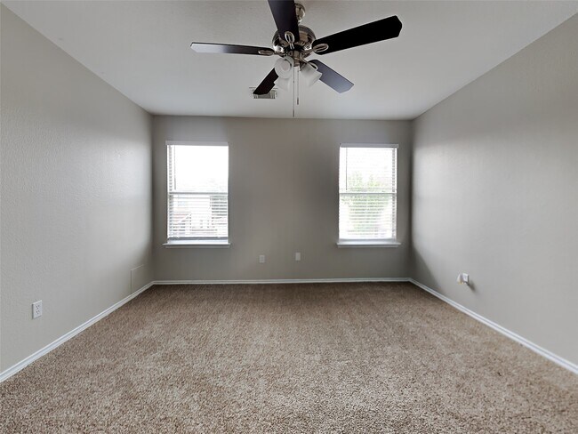 Building Photo - 427 Remington Creek Dr