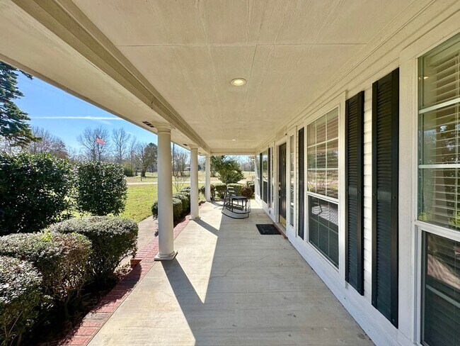 Building Photo - Almost Ready! 3/2/2 On 1 Acre in Brownsboro!