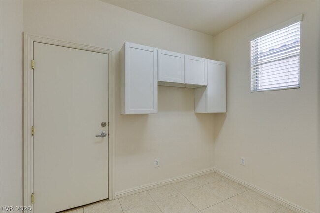 Building Photo - 10228 Questa Sera Ct