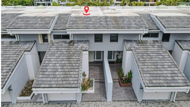 Building Photo - 231 Poinciana Island Dr