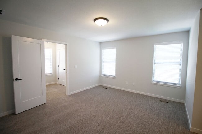 Building Photo - 2324 Lovie Ln