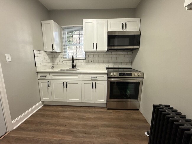 Building Photo - cozy 2 bedroom house in Baltimore