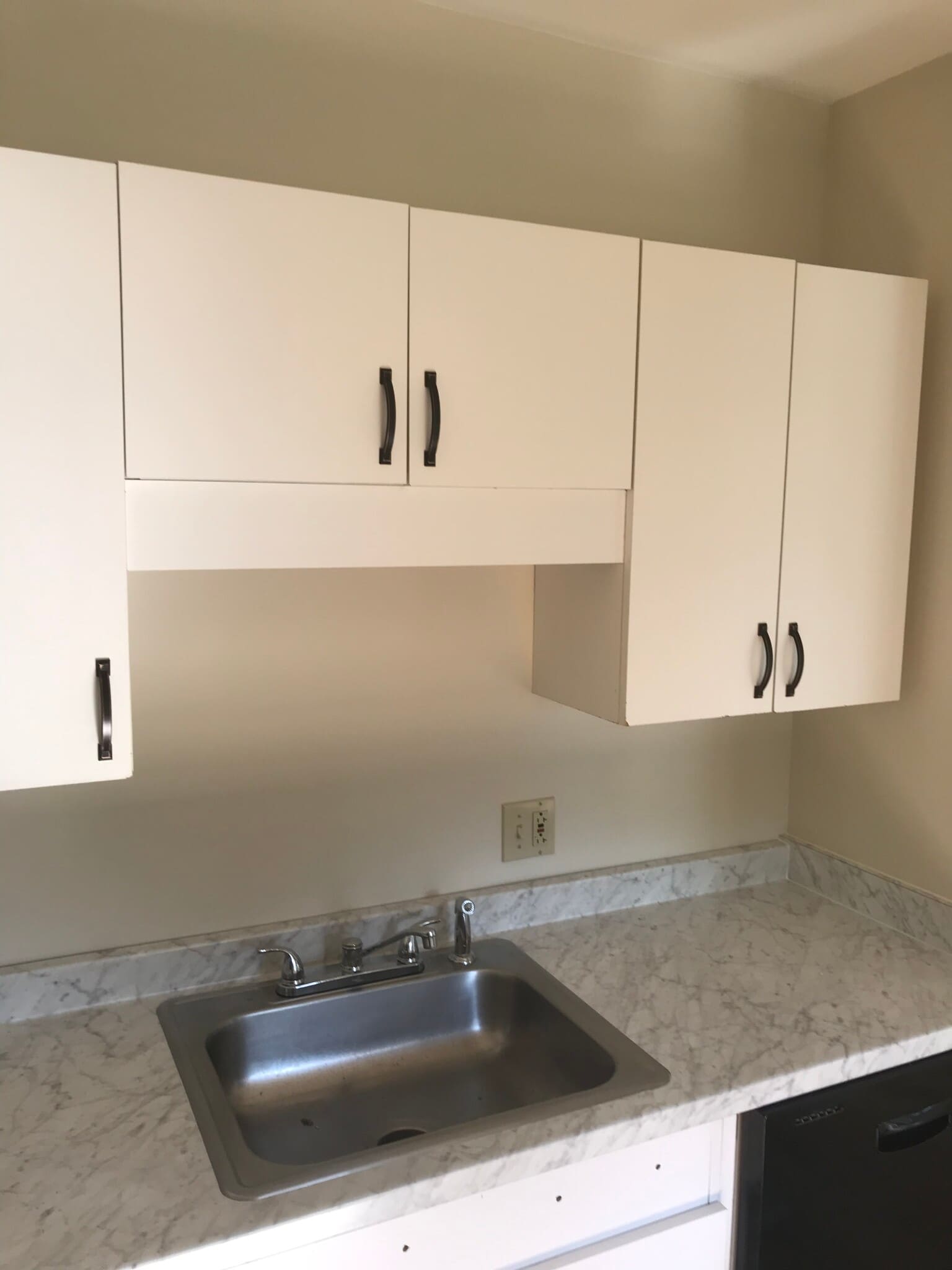 Building Photo - 291 E Allen St